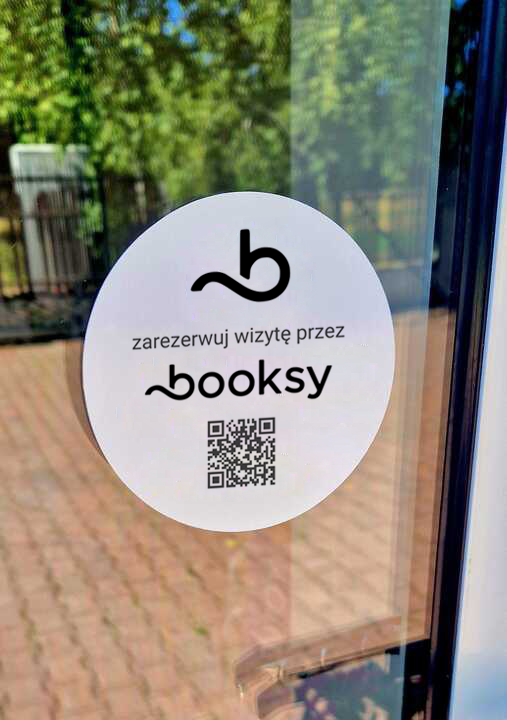 Naklejki z kodem QR "Zarezerwuj wizytę przez Booksy" 5-Pack